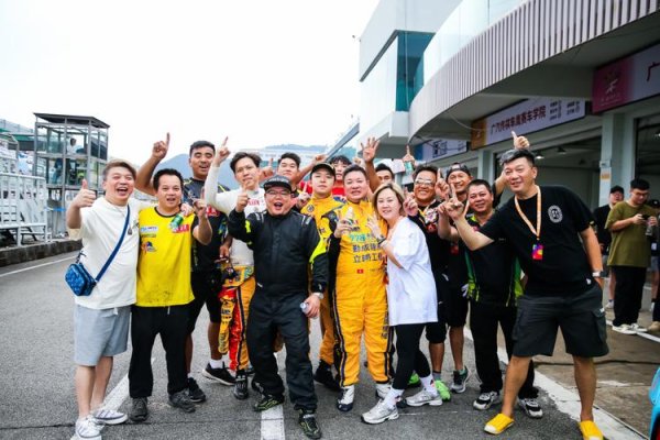 澳门六合彩开奖 斩获年度双冠！778车队曾志龙于珠海乐动时光加冕