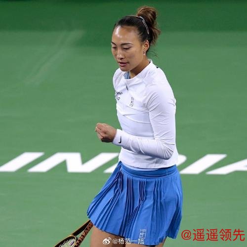 斯图加特站-郑钦文2-0科斯蒂亚 夺红土赛季首胜